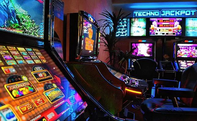 پاکستان میں Rabbit Slots 777 کا آن لائن کیسینو سیکشن کھولیں۔